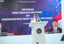 Wawali Baubau Bacakan Sambutan Menteri dan Serahkan Remisi Warga Binaan