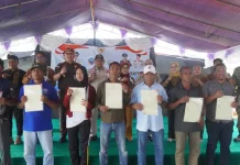 Ratusan Warga Gaya Baru Terima Sertifikat Program PTSL