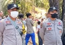 Polsubsektor Kambowa Berikan Pengamanan Syukuran Pembukaan Jalan
