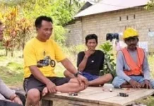 Bhabinkamtibmas Bonegunu Sambangi Warga, Ingatkan Bahaya Miras dan Bakar Lahan