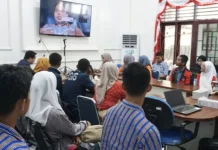 Remaja Baubau Diajarkan Cek KLIK sebelum Beli Pangan