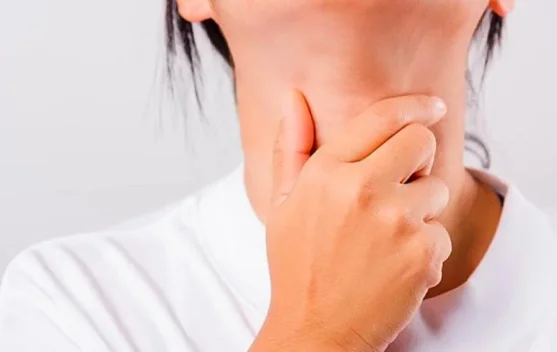 Langkah Sederhana Cegah Radang Tenggorokan saat Puasa