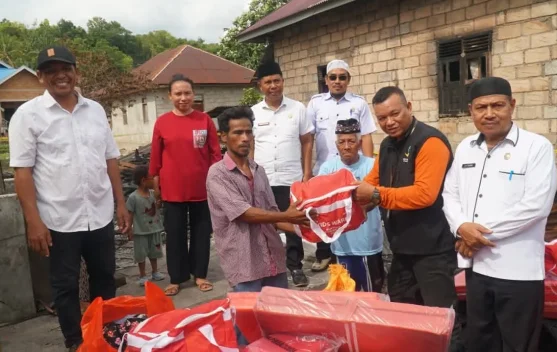 Kemensos Salurkan Bantuan Logistik untuk Korban Kebakaran di Busel