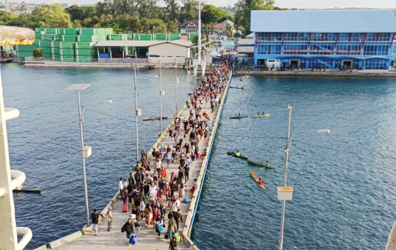 H-8 Lebaran, Tren Arus Mudik di Pelabuhan Baubau Menurun