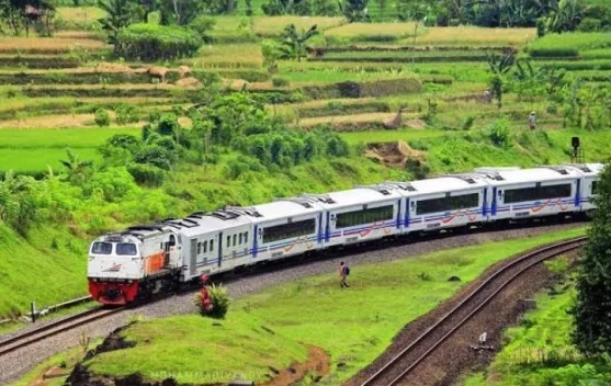 Jalur Kereta Api Terindah di Indonesia Wajib Dicoba