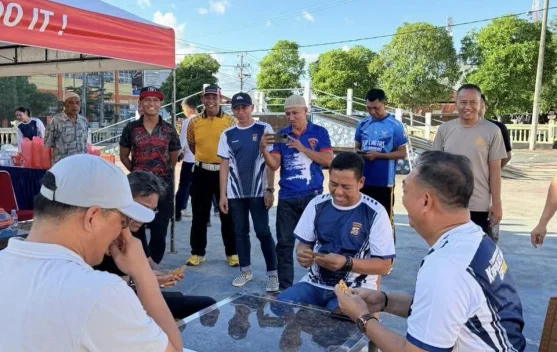 Diskominfo Dukung Turnamen Domino Polres Baubau Dekatkan Warga