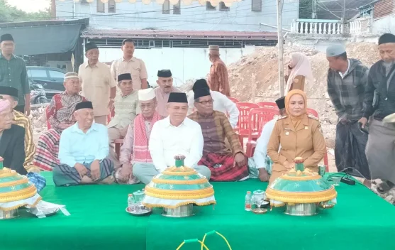 Wali Kota Baubau Letakkan Batu Pertama, Renovasi Masjid Al-Muttaqin