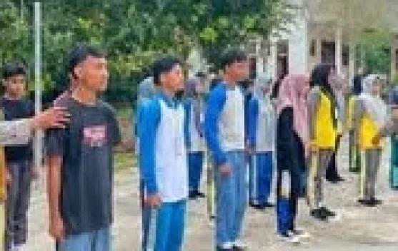 SMKN 1 Kulisusu Utara Dibekali Pendidikan Disiplin dan Bahaya Narkoba