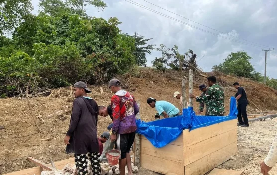 Satgas TMMD Kodim Buton Bersama Warga Percepat Pembangunan Drainase