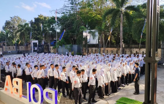 Politeknik Baubau Sukses Gelar PKKMB dan Inaugurasi 2026 Bagi 533 Maba