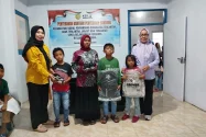Pemkot Baubau Salurkan Bantuan Perlengkapan Sekolah Anak