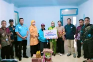 Pemkot Baubau Salurkan Bantuan Pangan Stimulan 30 Keluarga Rentan