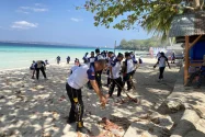 Lapas Baubau Gelar Bakti Sosial, Bersihkan Kawasan Pantai Nirwana