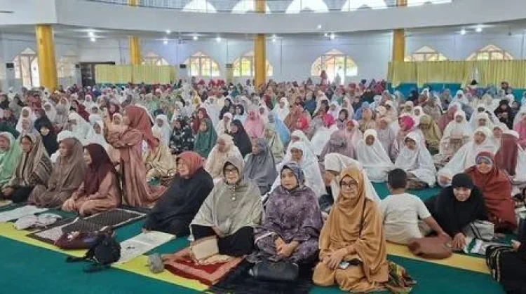 Ratusan Warga Berbagai Komunitas Berbagi Nilai Kebaikan