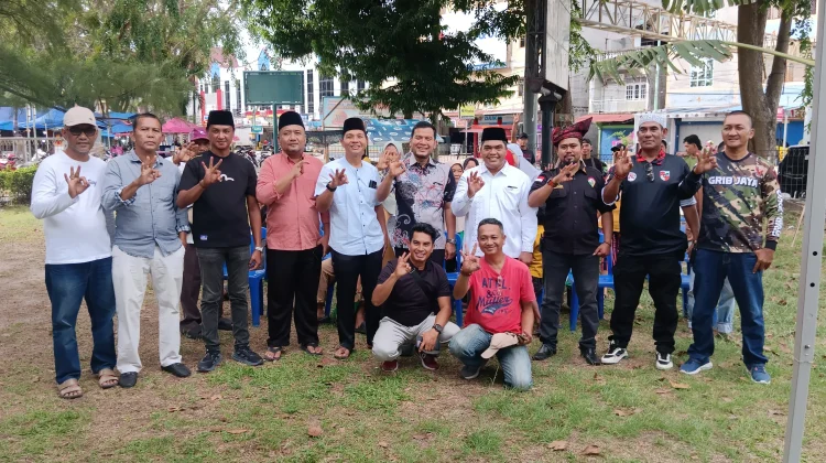 Kolaborasi Ormas dan Media Berbagi Bingkisan Ramadan Bengkalis