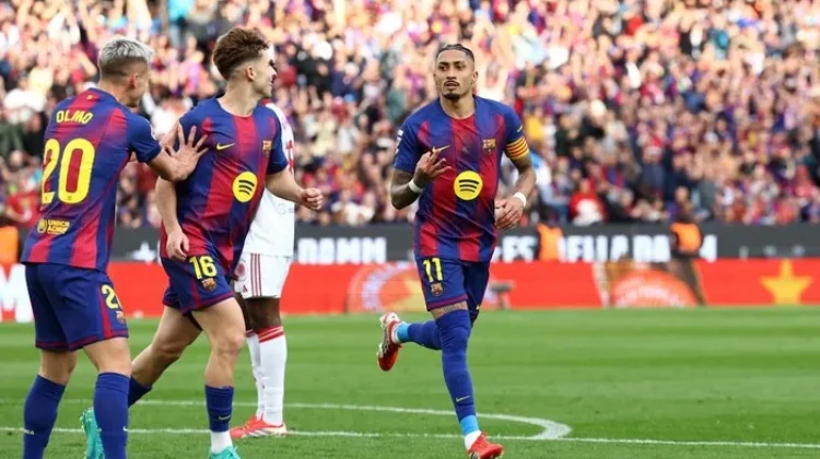 Barcelona Kalahkan Sevilla 5-2,Raphinha Tampil Cetak Hat-trick
