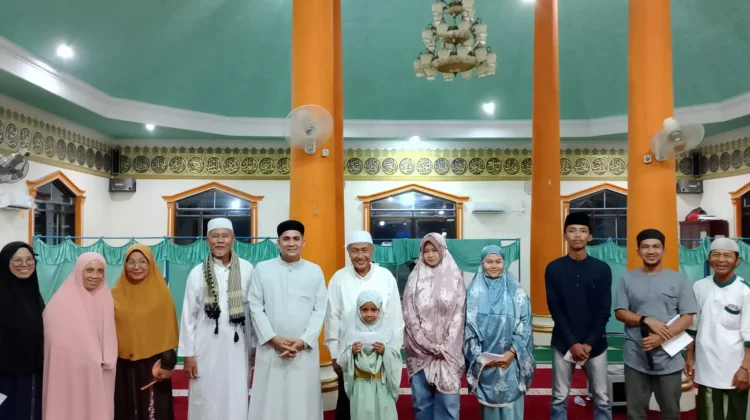 Masjid Nurul Hidayah Senggoro Salurkan Santunan Anak Yatim di Malam 27 Ramadan