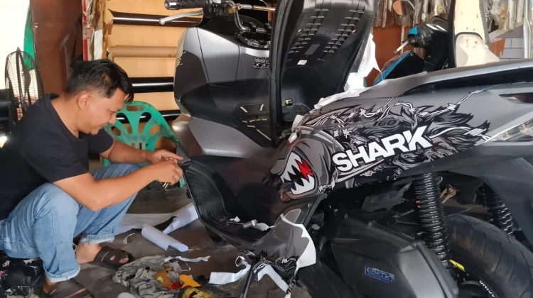 Menjelang Lebaran, Omzet Cutting Stiker di Bengkalis Meningkat Tajam
