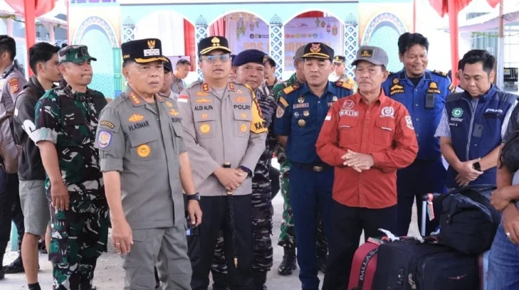 Bupati Asmar Tinjau Arus Mudik Lebaran di Meranti