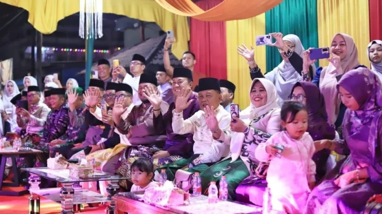 Bupati Asmar Lepas Pawai Takbir Idul Fitri Meranti