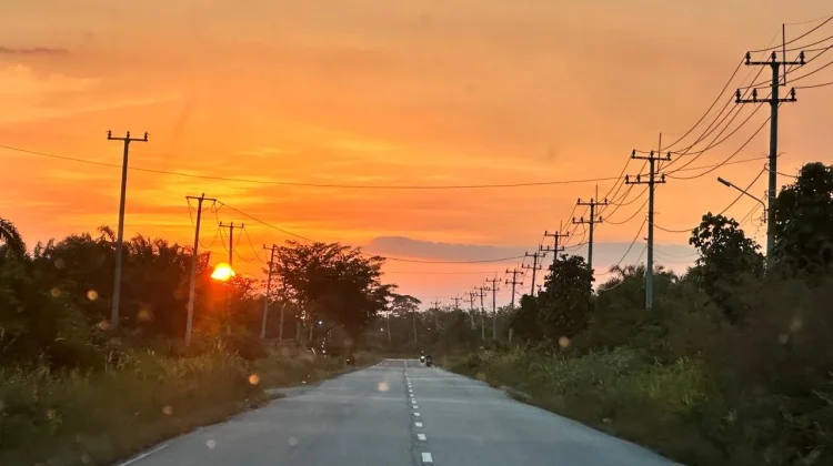 Keindahan Sunset di Perjalanan, Momen Singkat yang Membekas