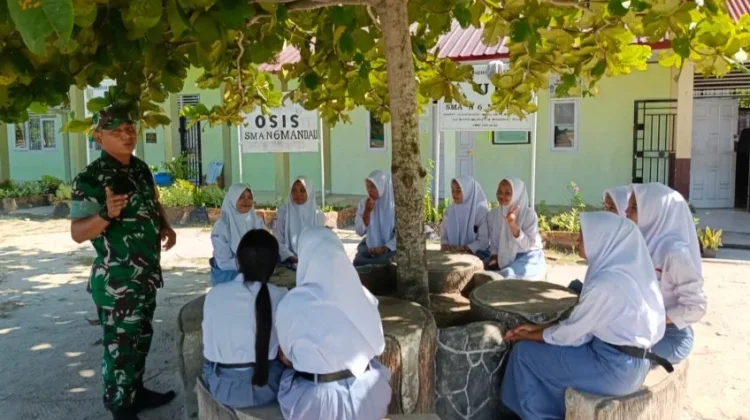 Pelajar SMAN 3 dapatkan Penyuluhan Pancasila dari Babinsa