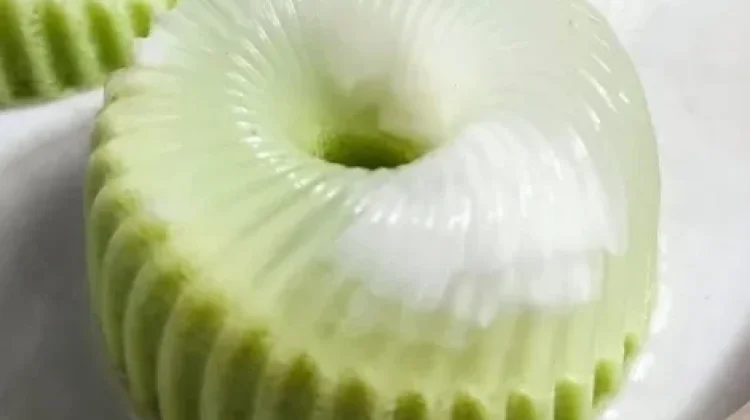 Puding Lumut Kelapa Muda, Dessert Tradisional Rasa Kekinian