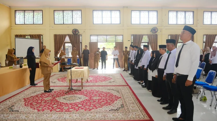 Bupati Siak Lantik PAW Bapekam Koto Gasib