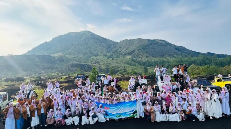 Menjelajah Black Lava Gunung Batur, Sensasi Petualangan Eksklusif di Kintamani