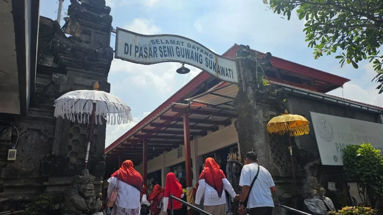 Berburu Cerita dan Oleh-oleh di Pasar Seni Guwang Sukawati