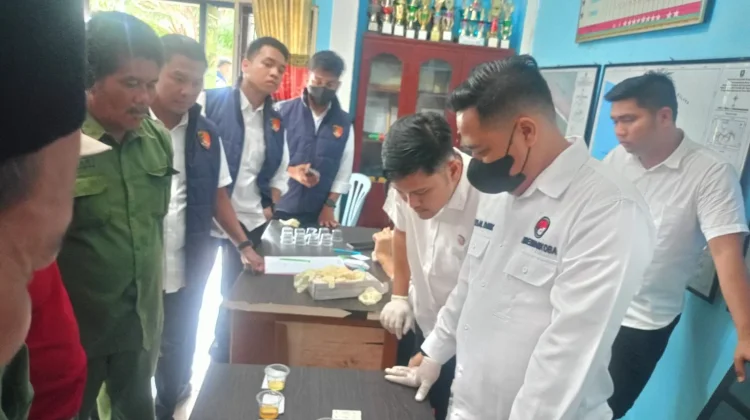 Sidak Urine Kantor Desa Jangkang, Staf Linmas Positif Narkoba