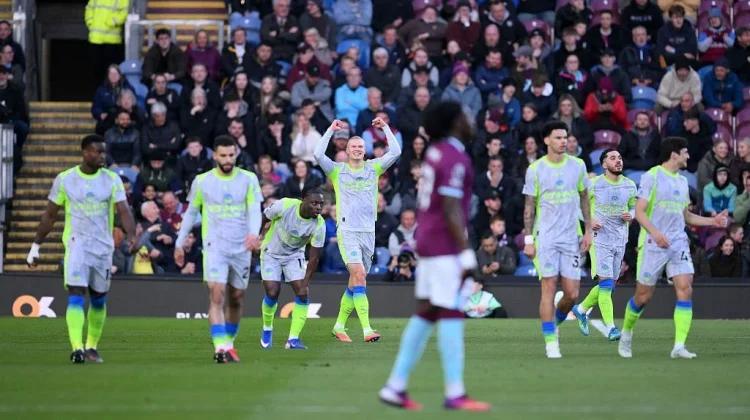 Burnley vs Man City 0-1: The Citizens Rebut Puncak Klasemen