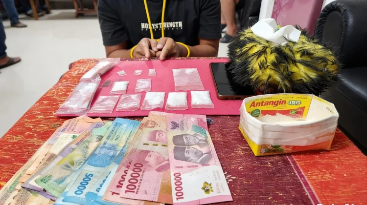 Polisi Ringkus Pengedar dan BB Sabu Bathin Solapan