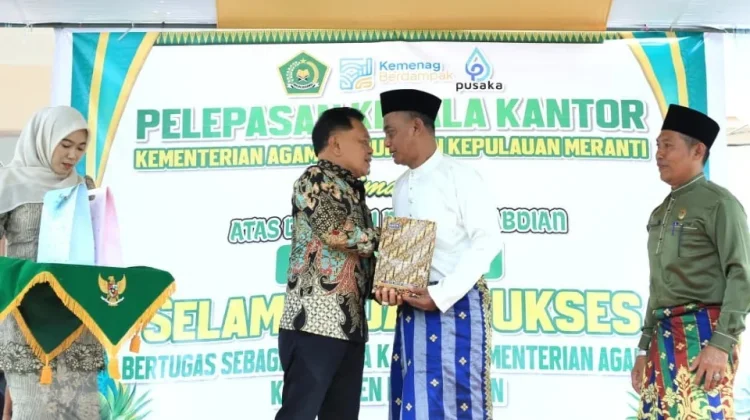 Bupati Asmar Hadiri Pelepasan Kakan Kemenag Meranti