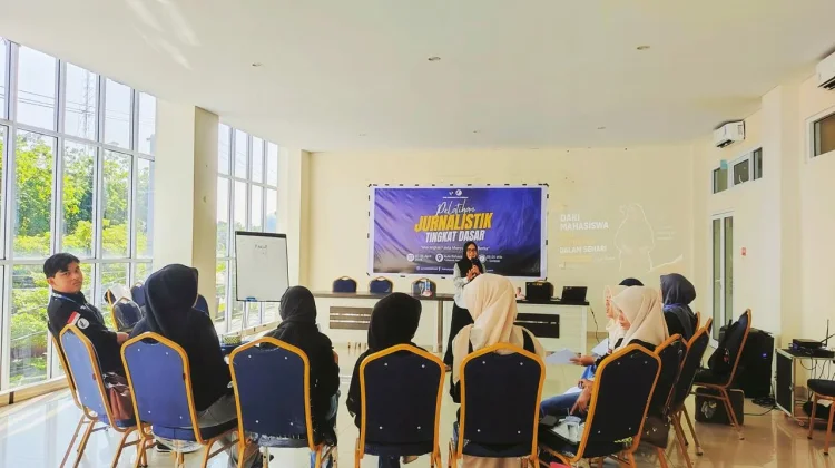 Kembali ke Almamater, Nabila Fitri Bagikan ilmu Jurnalistik kepada Mahasiswa