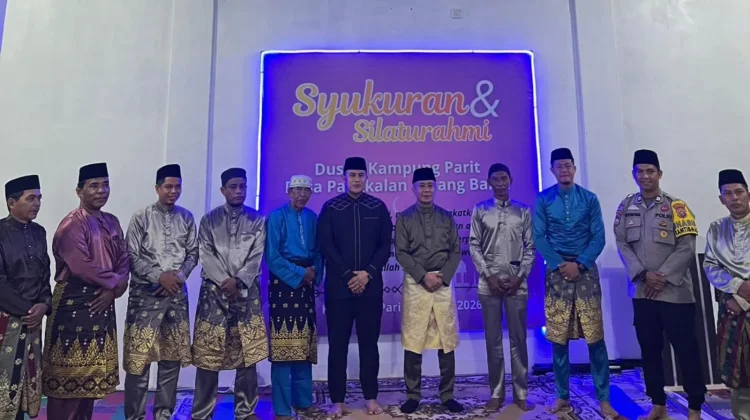 Warga Kampung Parit Gelar Syukuran Kemenangan Festival Lampu Colok