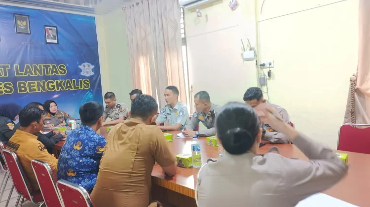 Satlantas Bengkalis Bahas Batas Kecepatan Truk di Duri