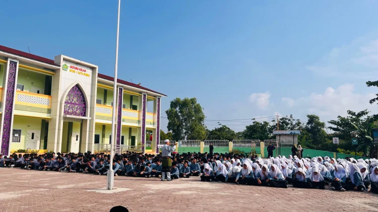 Gen Z dan Tantangan Digital, Penyuluh Agama Ajak Siswa Perkuat Akhlak
