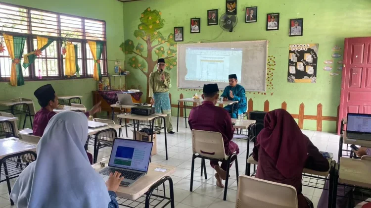 Dorong Pembelajaran Abad 21, MTsN 3 Siak Gelar Pelatihan Penyusunan Soal HOTS
