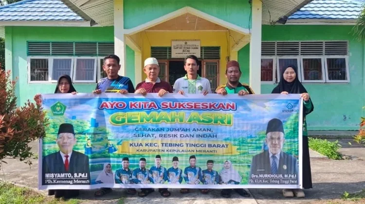 Wujudkan Lingkungan Bersih, KUA Tebing Tinggi Barat Laksanakan Gemah Asri