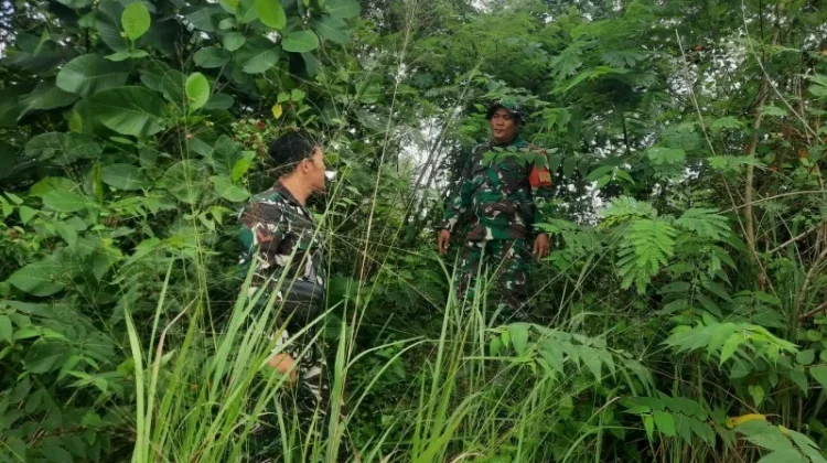 Sertu Sihotang Bersama Kopda Alif Intensifkan Patroli Hotspot