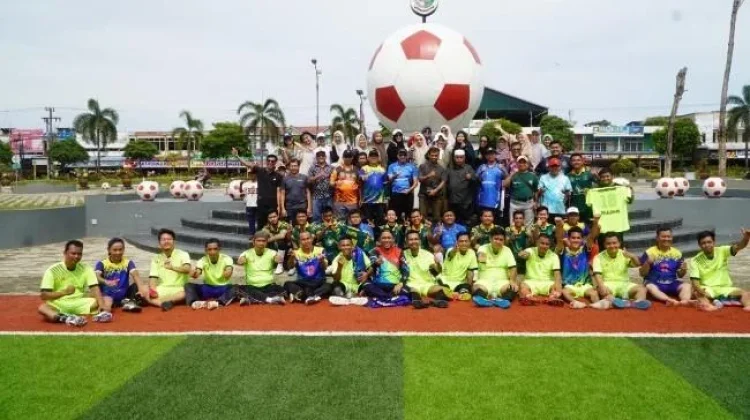 Bangun Sinergi, Kemenag Pelalawan dan Pekanbaru Adu Skill di Mini Soccer