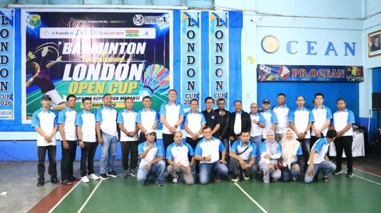 Wabup Meranti Buka Turnamen Badminton London Open Cup