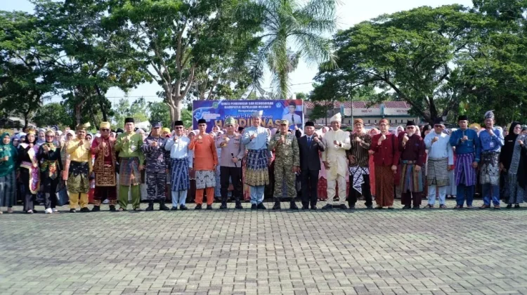 Wabup Meranti Pimpin Upacara Hardiknas Tekankan Komitmen Pendidikan