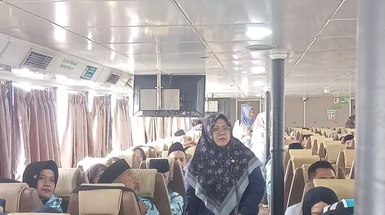 Sebanyak 257 CJH Siak Diberangkatkan menuju Batam