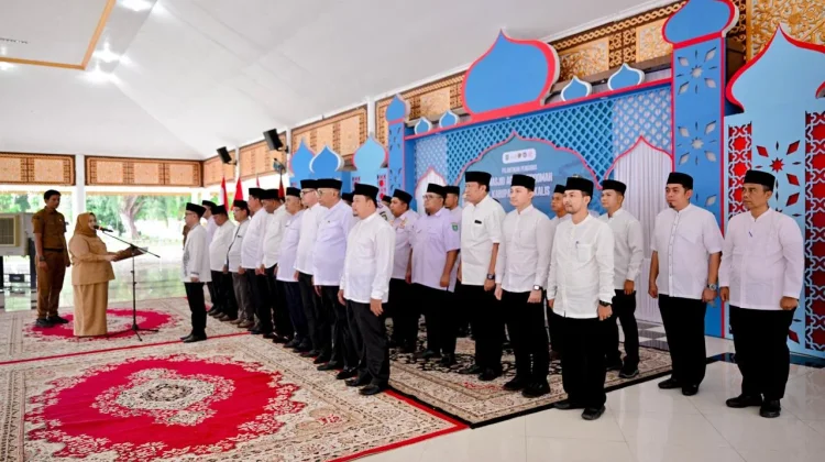 Bupati Kukuhkan Pengurus Masjid Agung Istiqomah Bengkalis