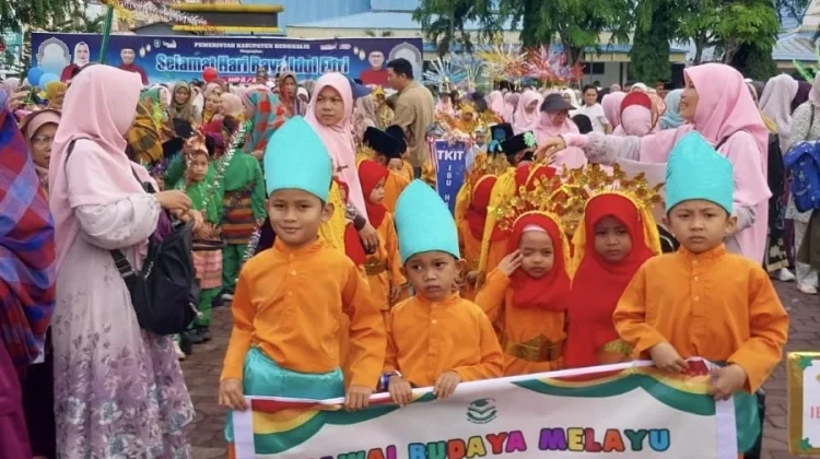 Ribuan Anak TK Bengkalis Meriahkan Pawai Budaya Melayu