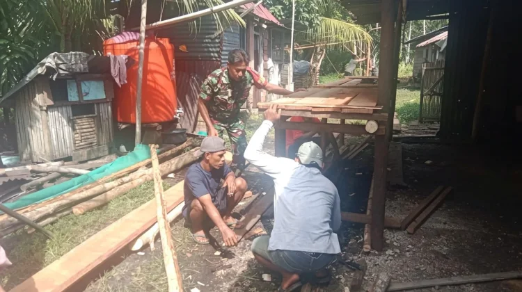 Babinsa Koramil 01 Bengkalis Perkuat Nilai Pancasila di Desa Kelebuk