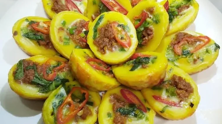 Kuih Cara Berlauk Gurih dengan Aroma Kari yang Menggoda