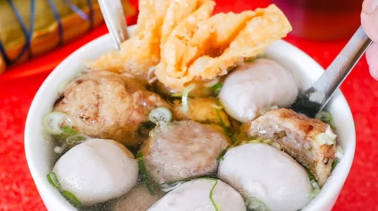 Nyuknyang Halal Khas Makassar, Gurih dan Bikin Nagih